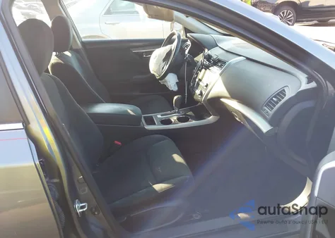 2015 Nissan Altima 2.5 Sv из США, поврежденный, VIN 1N4AL3AP7FC240085